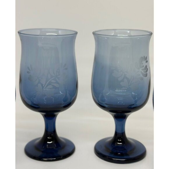 VTG Pfaltzgraff Yorktowne Etched Cobalt Blue Set of 2 Stemmed Wine Glasses 5.5" - Picture 3 of 5